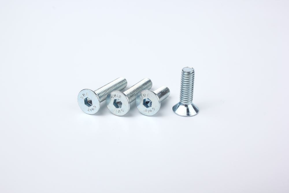 Flat cup countersunk screws, zinc plated finish